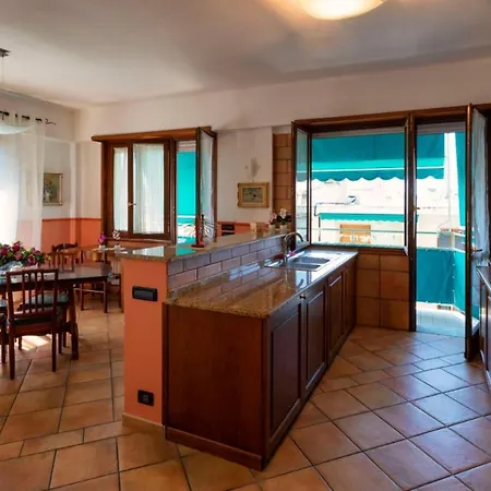 Le Palme Affittacamere Ospedaletti